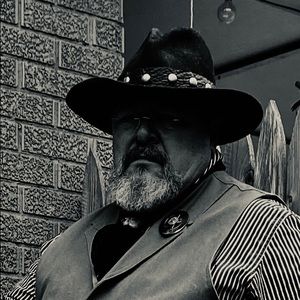 Meet your Posher, Bob